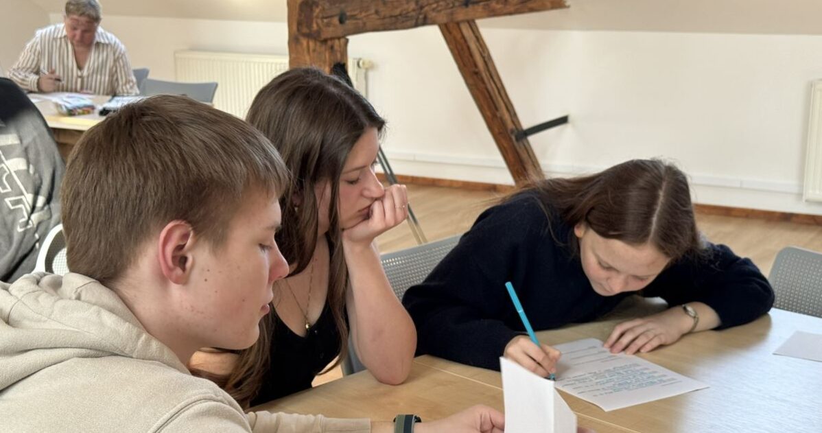 Musí být všechny děti pořád spolu? A jak poznat, kdy už to škodí? MADIO