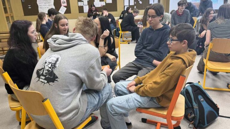 I změna může být laskavá: Jak se vztahy ve třídě mění – a proč je to v pořádku MADIO