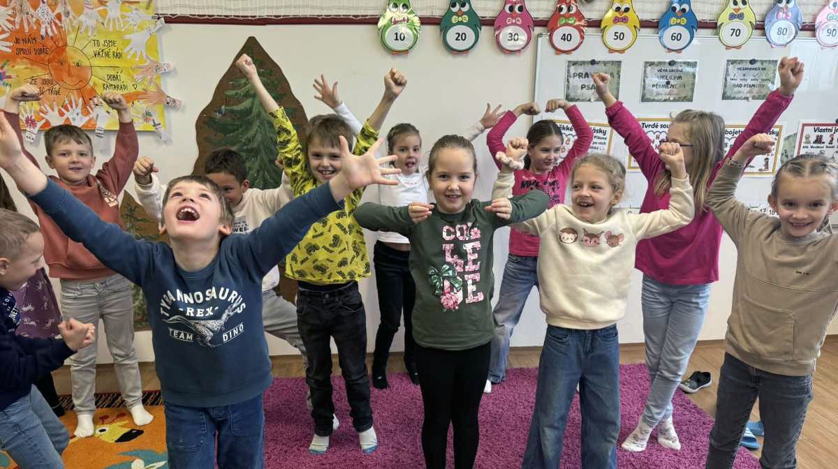 WEBINÁŘ "O čem mluvit první týden, aby vztahy fungovaly" MADIO