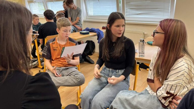 5 cest, jak interaktivita posiluje vztahy a smysluplnost ve výuce MADIO