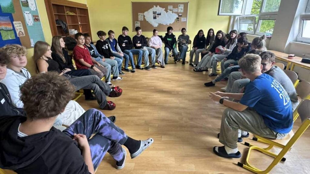 Jak zapojit děti do organizace třídního života, aby se cítily součástí? MADIO