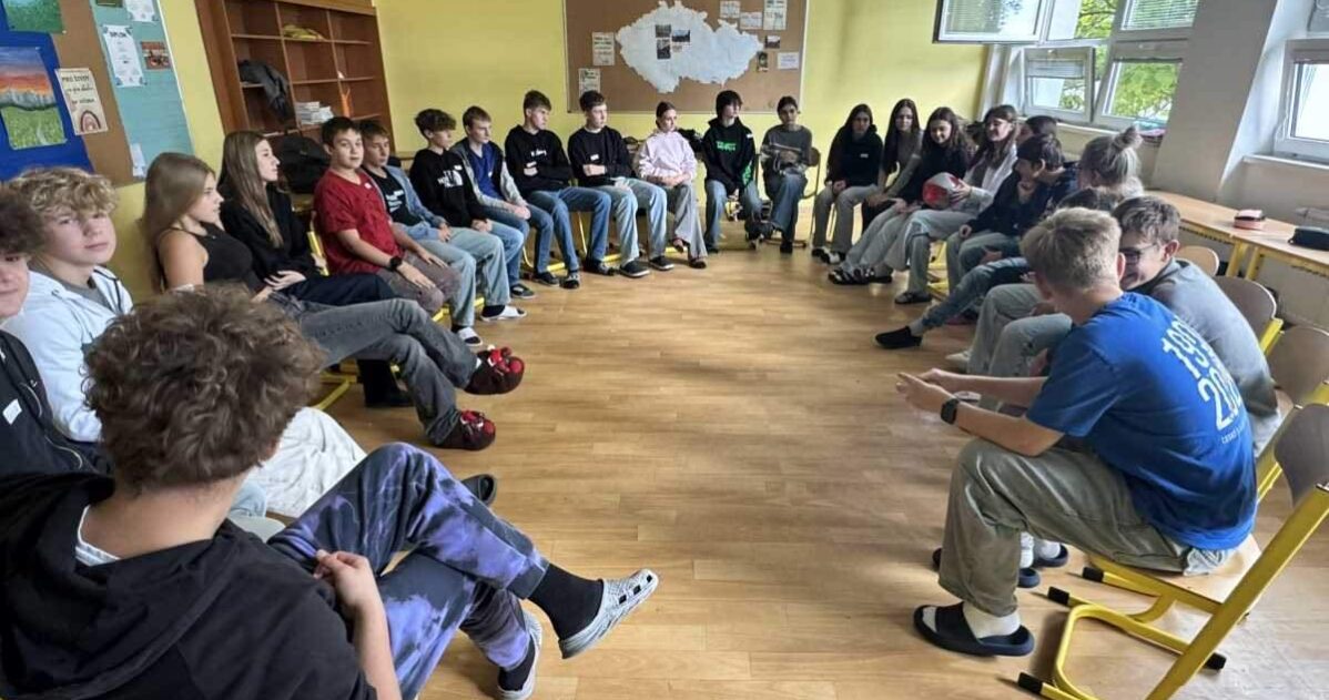 Jak zapojit děti do organizace třídního života, aby se cítily součástí? MADIO